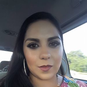 Meet your Posher, Carolina